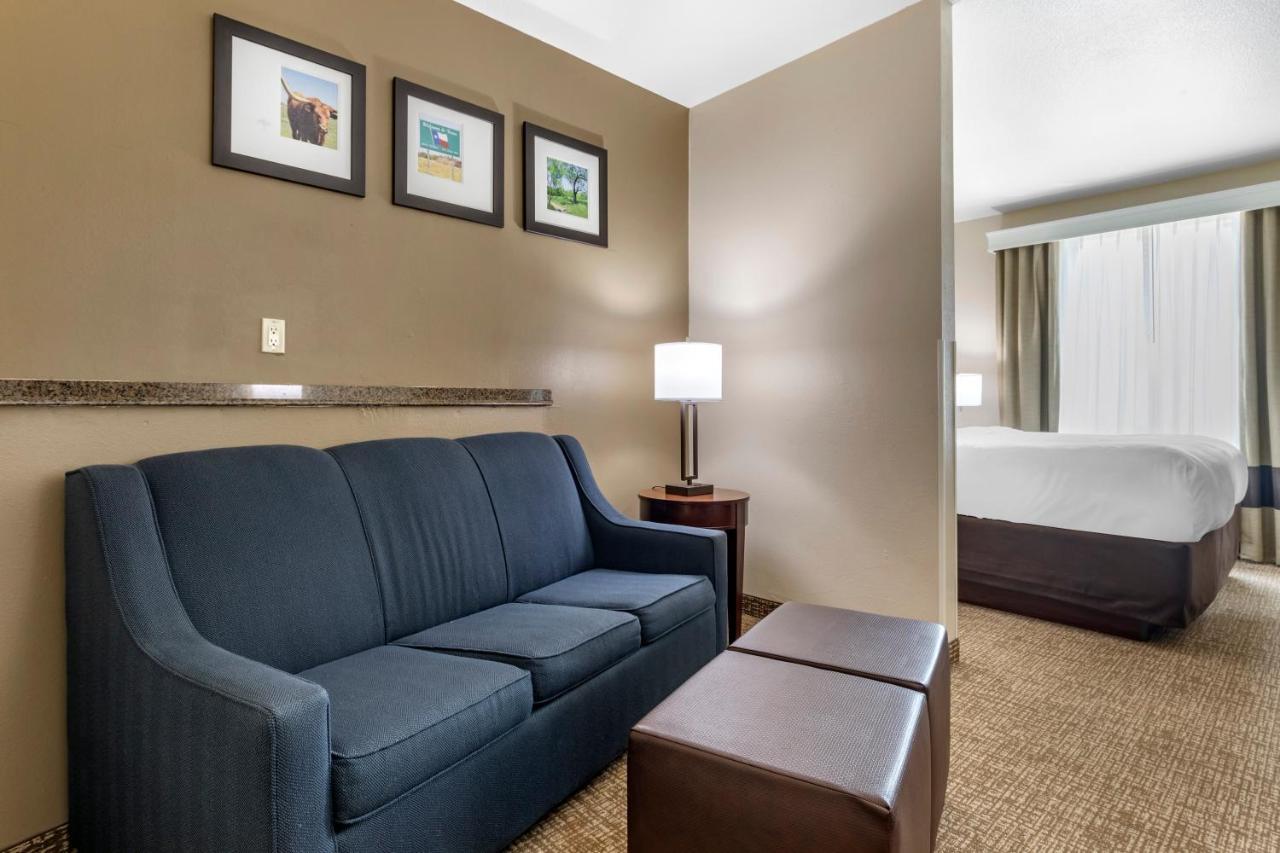 Comfort Suites Waco North - Near University Area Bagian luar foto